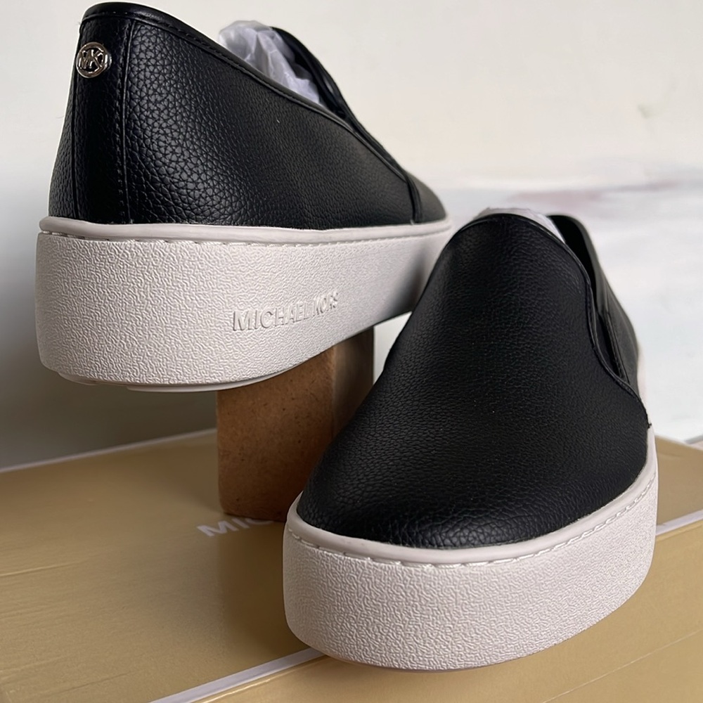 Michael Kors TEDDI SLIP ON
TUMBLED FAUX LTHR
49T2TEFP1L
Black 
Platform Sneakers - Picture 9 of 16
